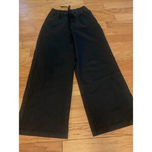 Zara, women's black elastic drawstring waist, wide leg cropped pants size XS